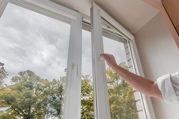 Cost of Vinyl Window Repair in Westminster