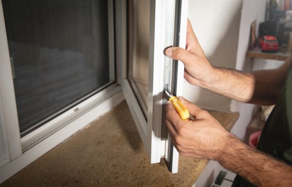 Cost of Thermal Window Repair in Westminster