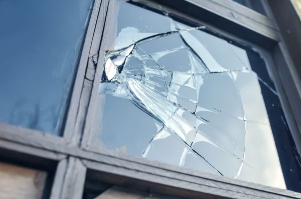 Cracked Glass Restoration